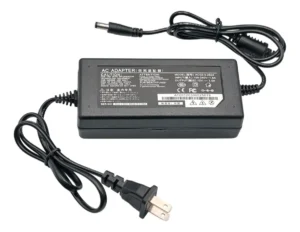 FUENTE  DE PODER 220 / 12V / 3AMPERIOS